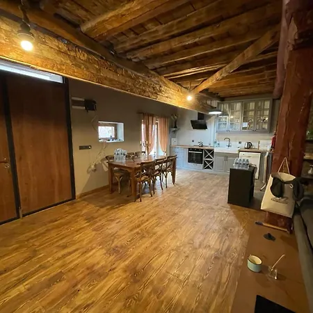Cakirli Genis Aile Ve Gruplar Icin Mustakil Doga Evi Villa